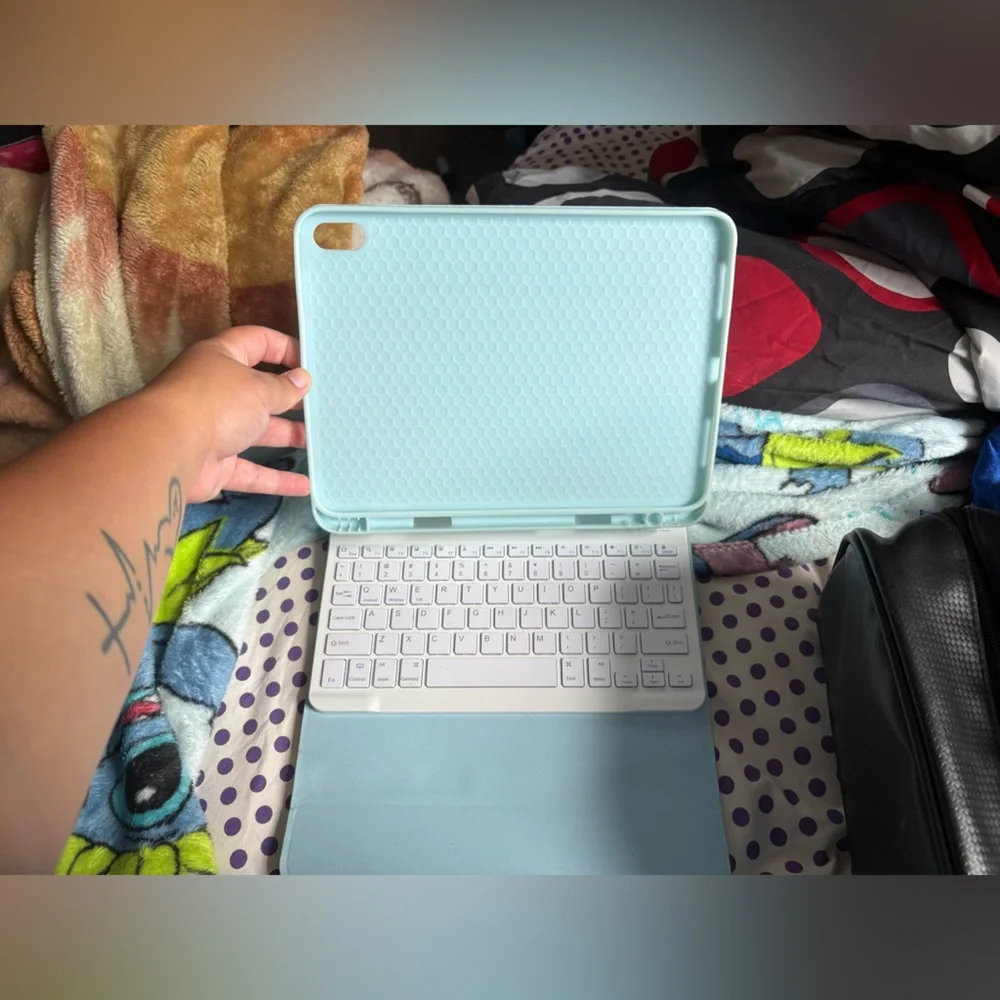 Light Blue 10.9 Inch Case with Detachable Keyboard